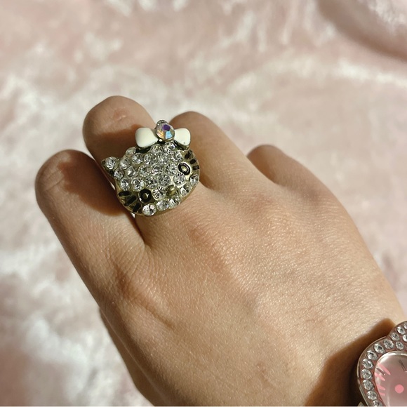 Hello Kitty Bronze Gold Crystal Adjustable Ring - NWOT - Picture 6 of 6